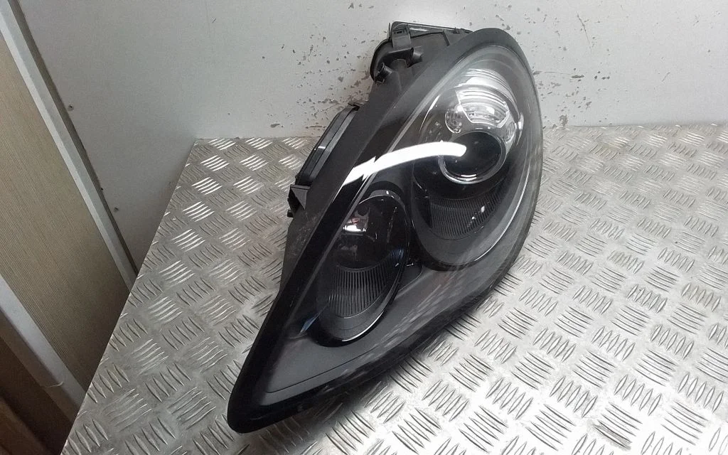Headlight/headlamp – front left