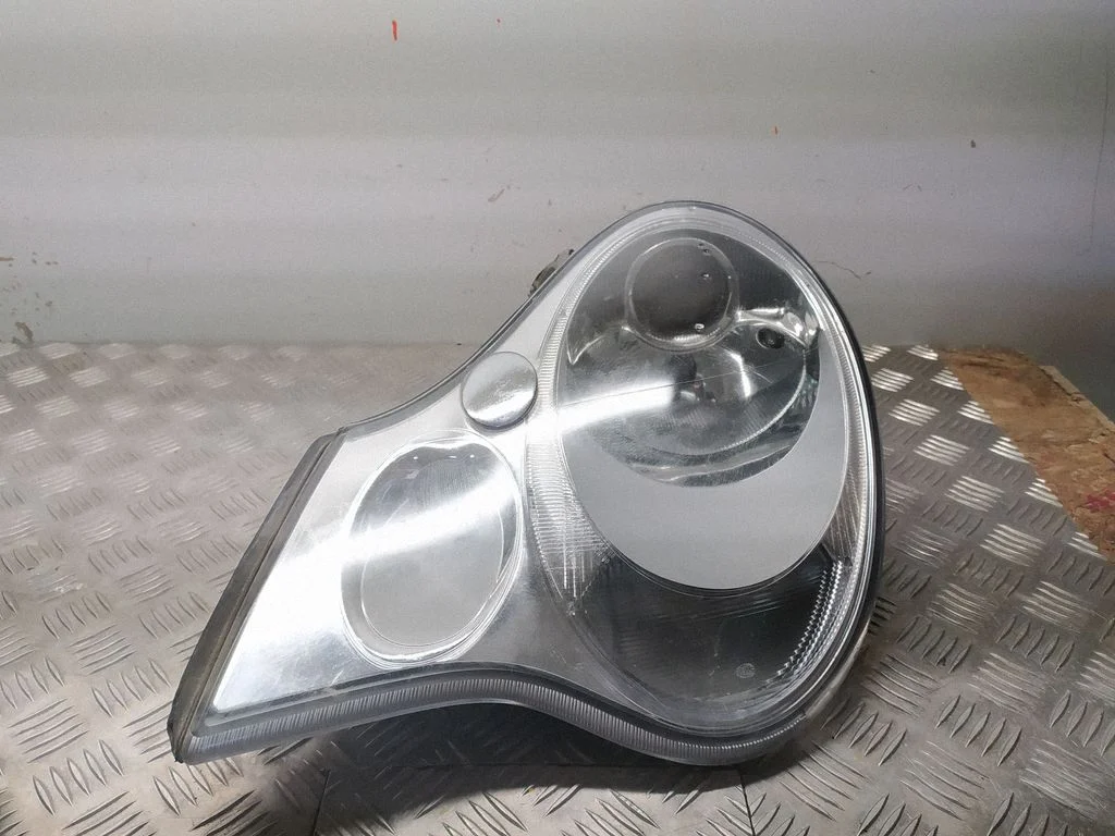Headlight/headlamp – front left