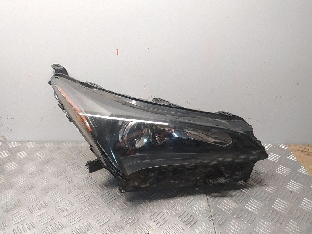 Headlight/headlamp – front right