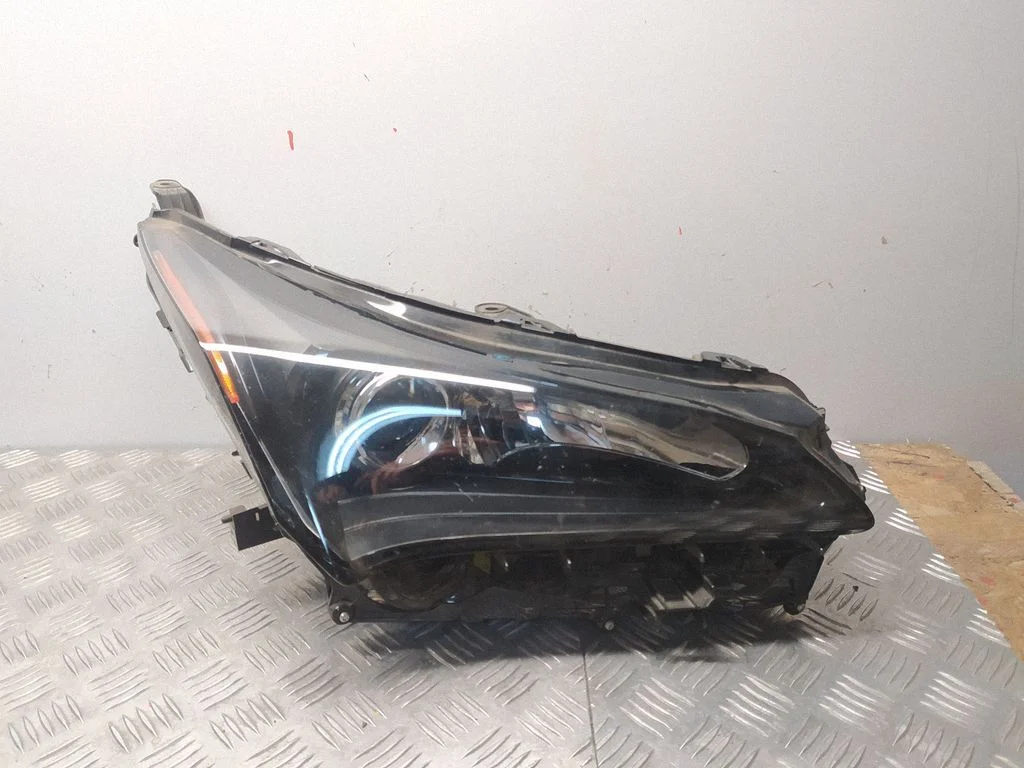 Headlight/headlamp – front right