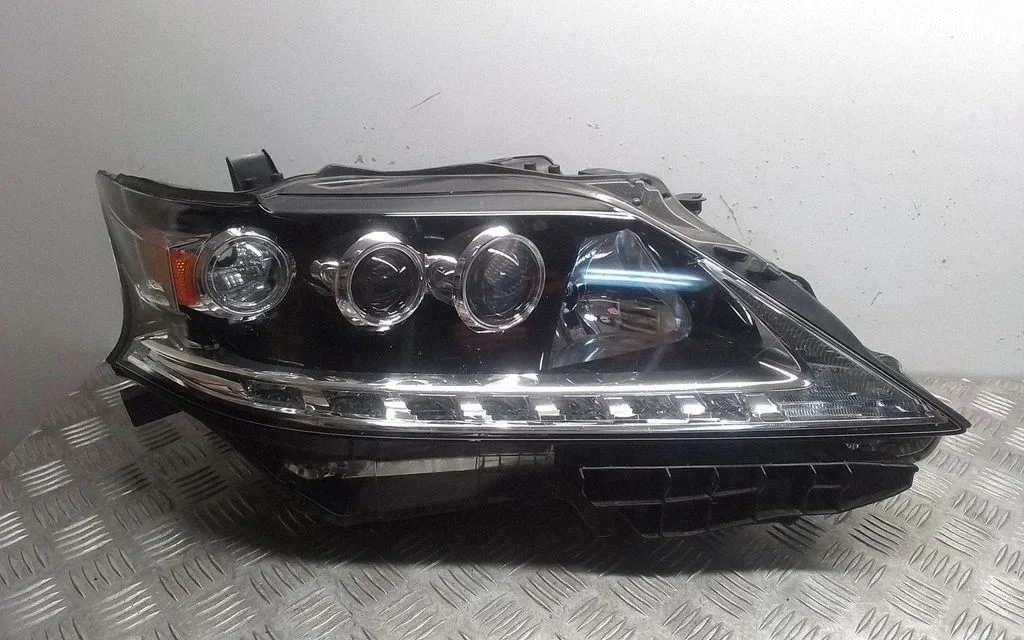 Headlight/headlamp – front right