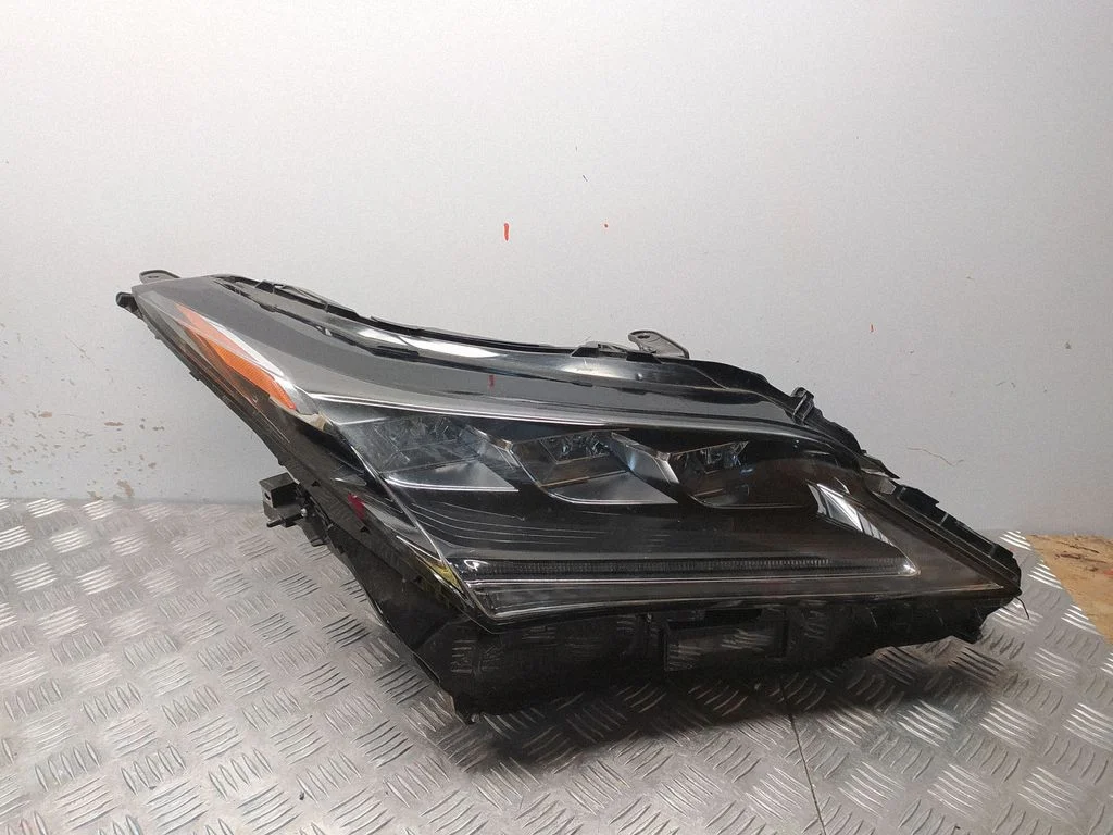 Headlight/headlamp – front right