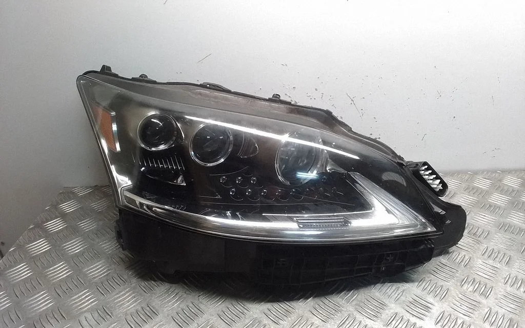 Headlight/headlamp – front right