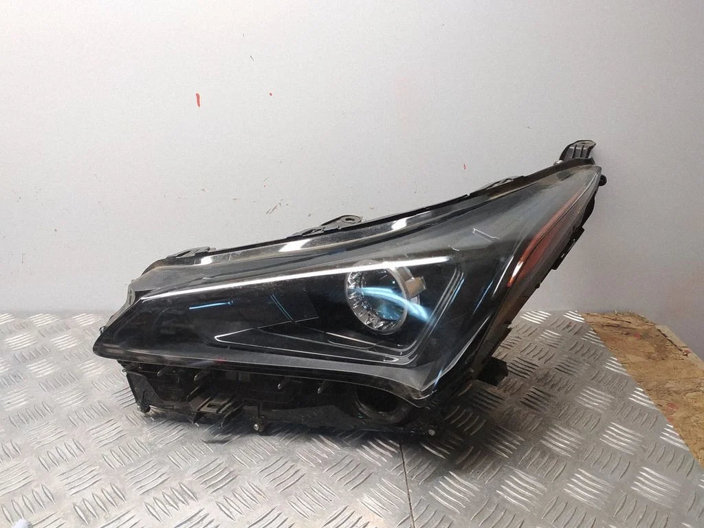 Headlight/headlamp – Lexus NX (2014-2021)