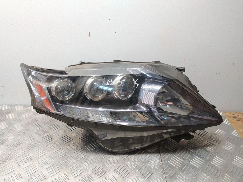Headlight/headlamp – front right