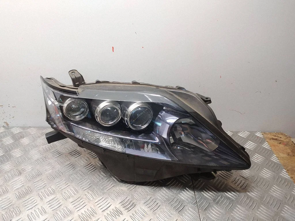 Headlight/headlamp – front right