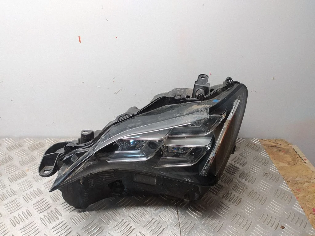 Headlight/headlamp – front left