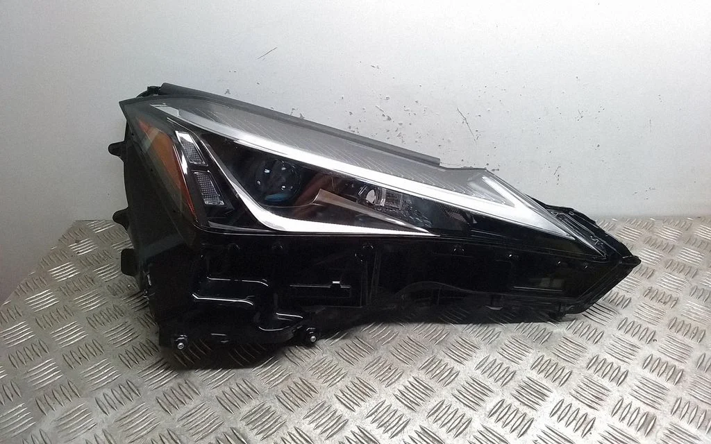 Headlight/headlamp – front right