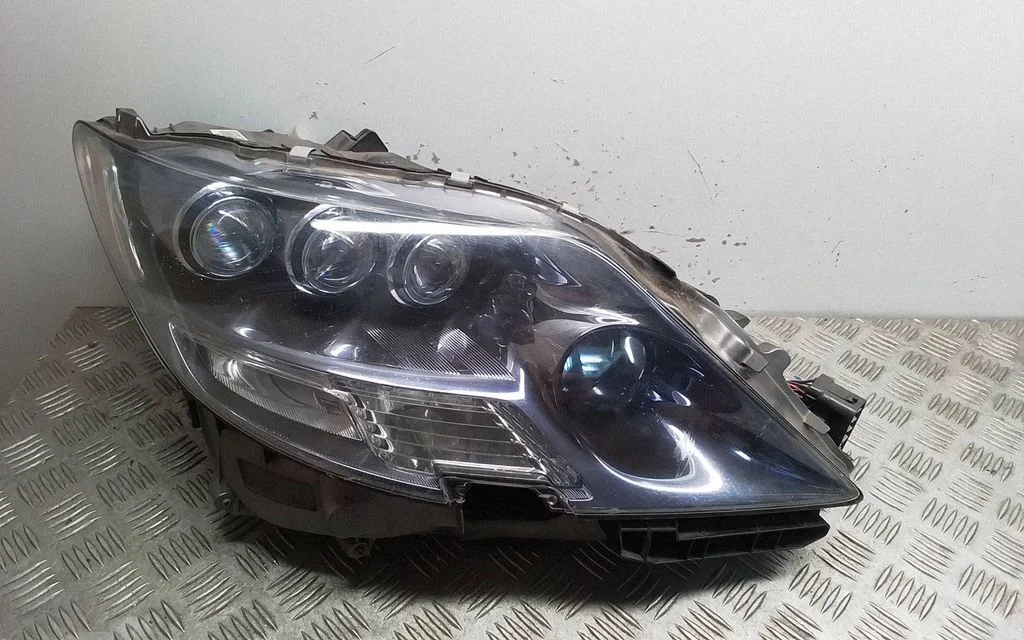 Headlight/headlamp – Lexus LS UCF30 (2001-2007)