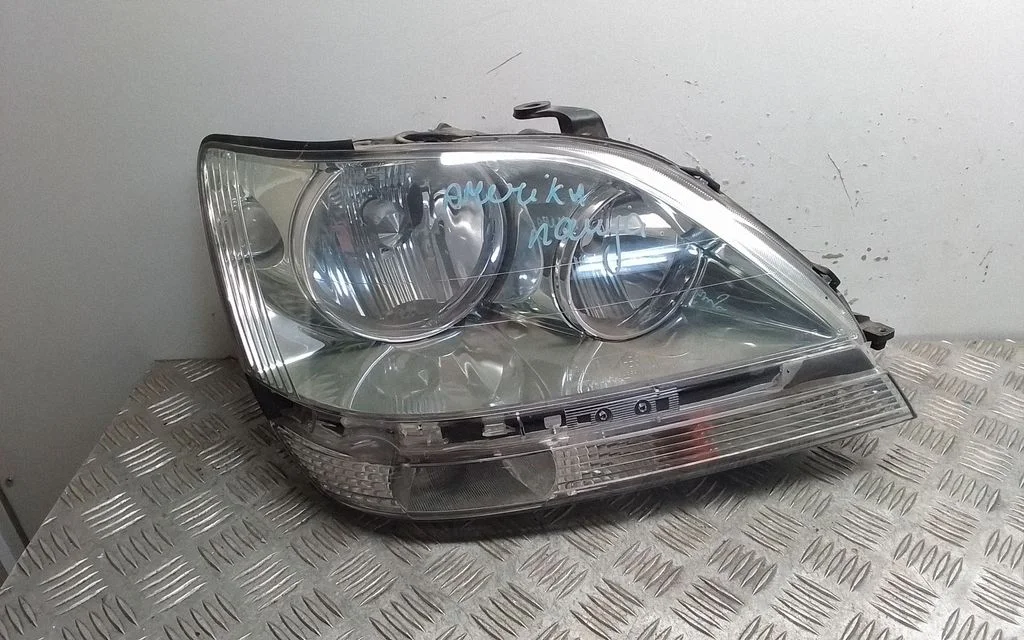 Headlight/headlamp – Lexus RX XU10 (1997-2003)