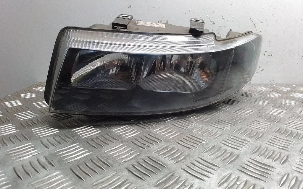 Headlight/headlamp 1M1941001D