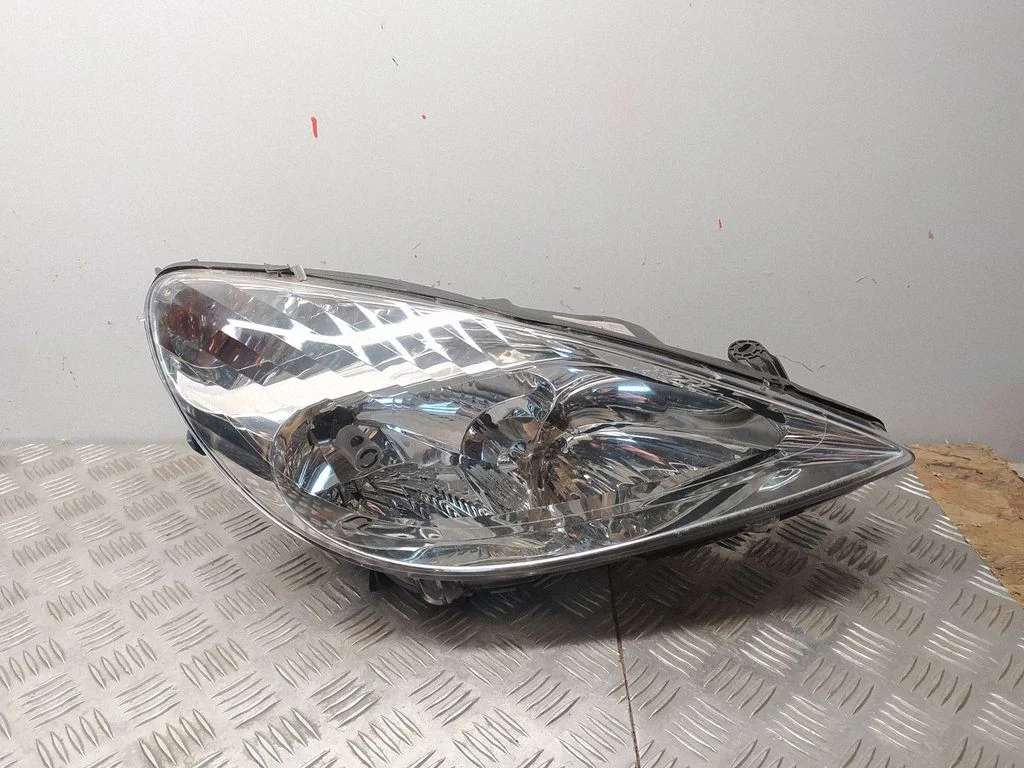 Headlight/headlamp 89005375