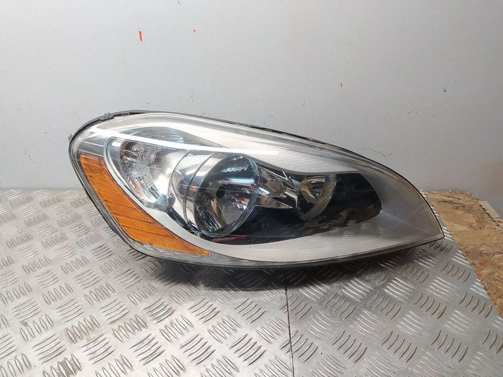 Headlight/headlamp – front left