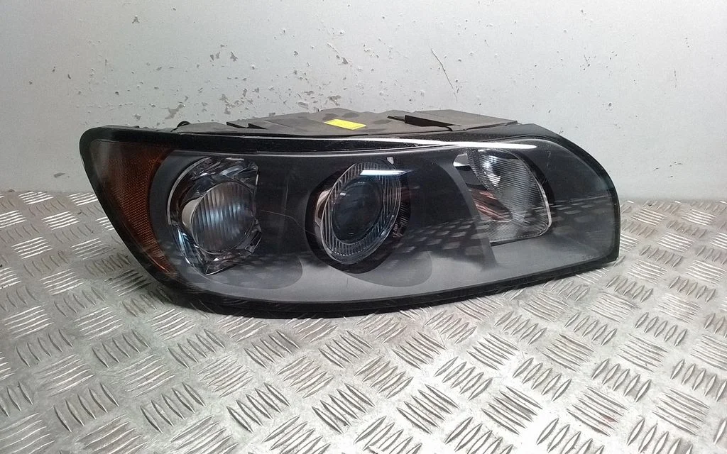Esituli 30698886