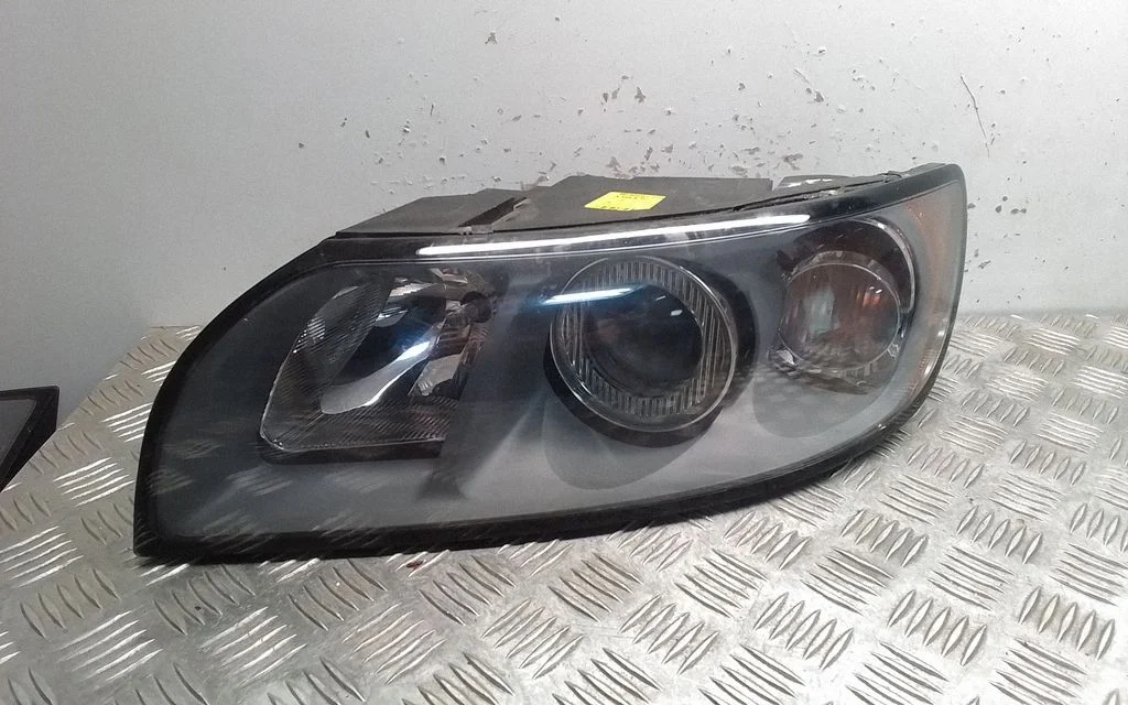 Headlight/headlamp – Volvo S40 (2004-2007)