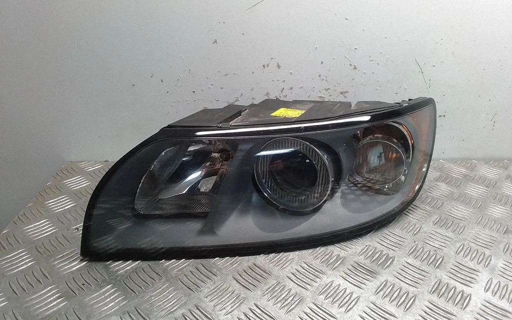 Headlight/headlamp – Volvo S40 (2004-2007)
