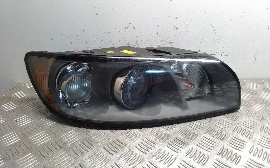 Headlight/headlamp – Volvo S40 (2004-2007)