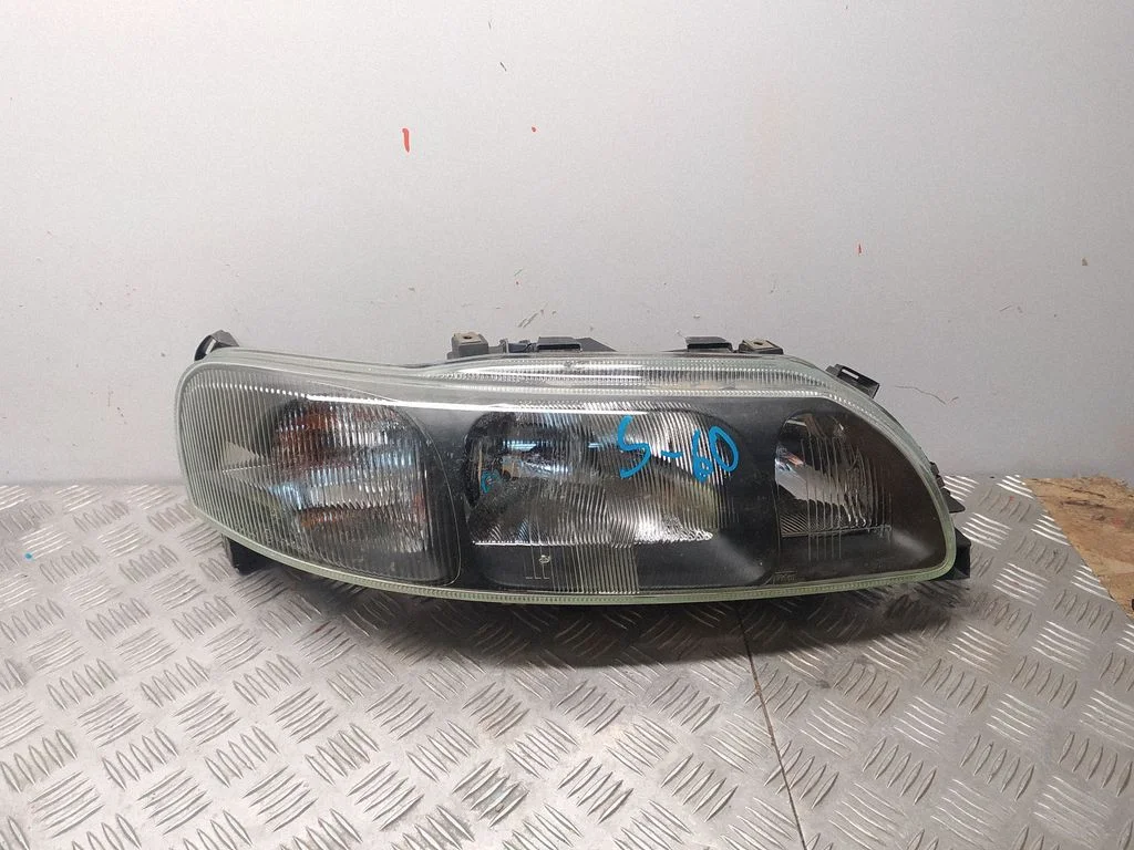 Esituli 8693578