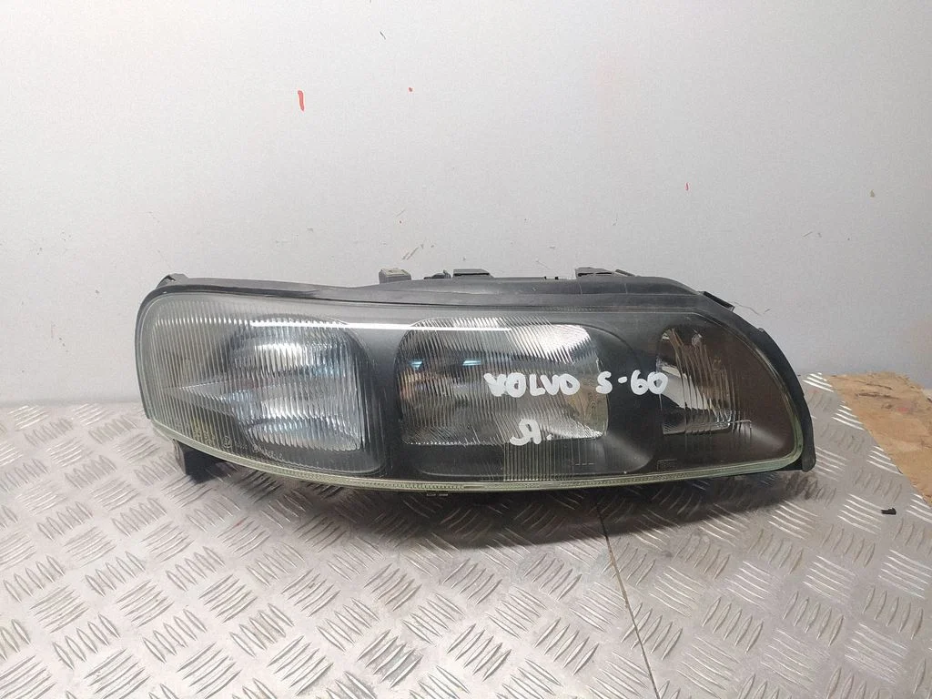 Esituli 8693582