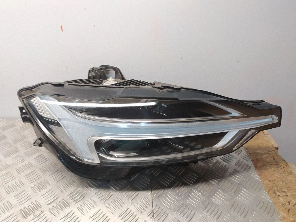 Headlight/headlamp 31420412