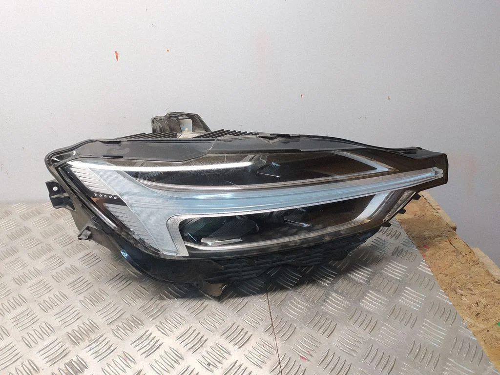 Headlight/headlamp 31420418