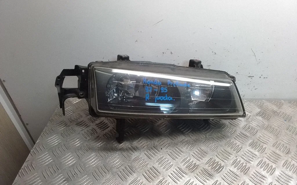 Headlight/headlamp – front right