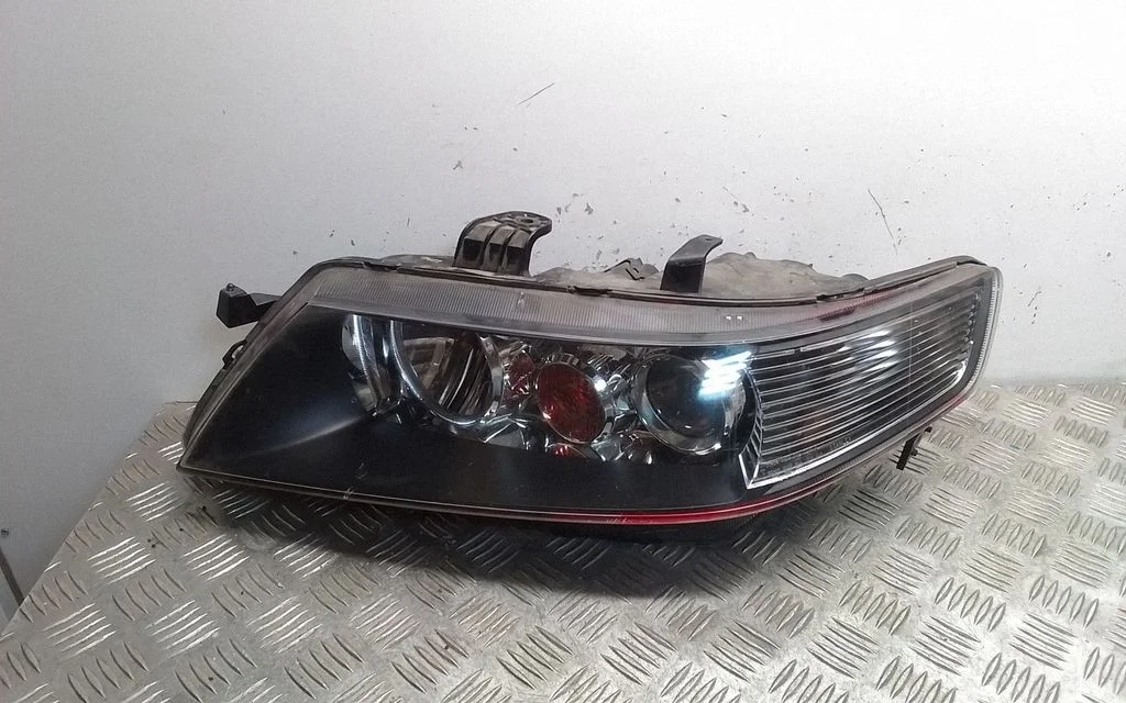 Headlight/headlamp – front left