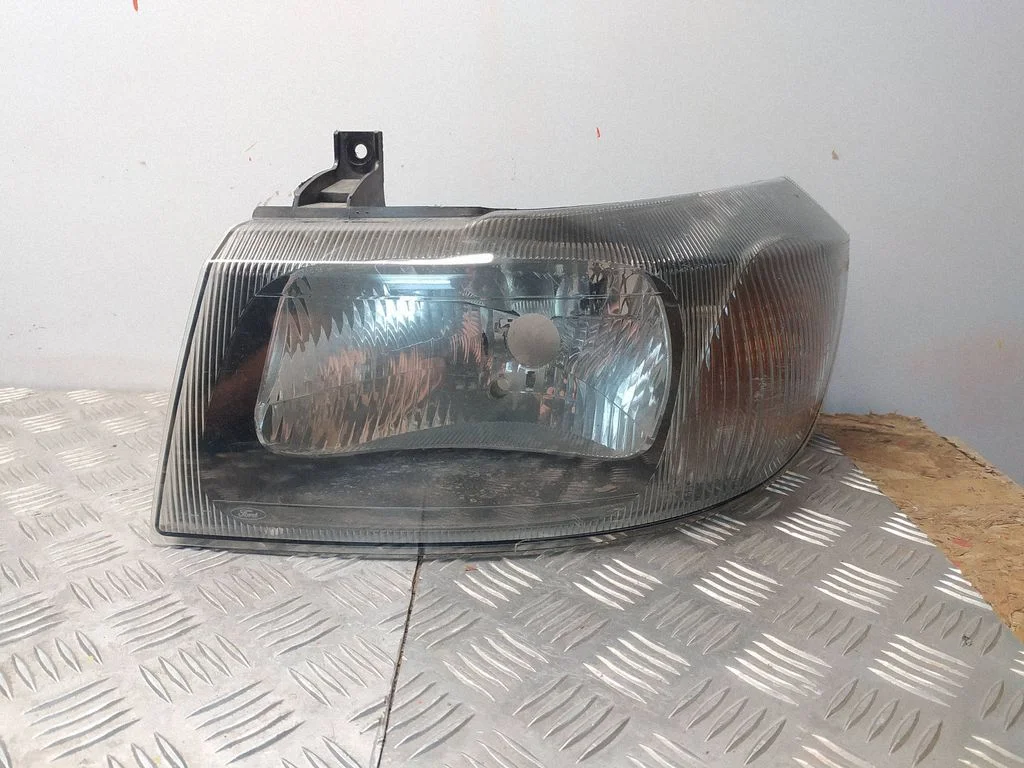 Esituli – Ford Transit -  Tourneo Connect (2003-2008)