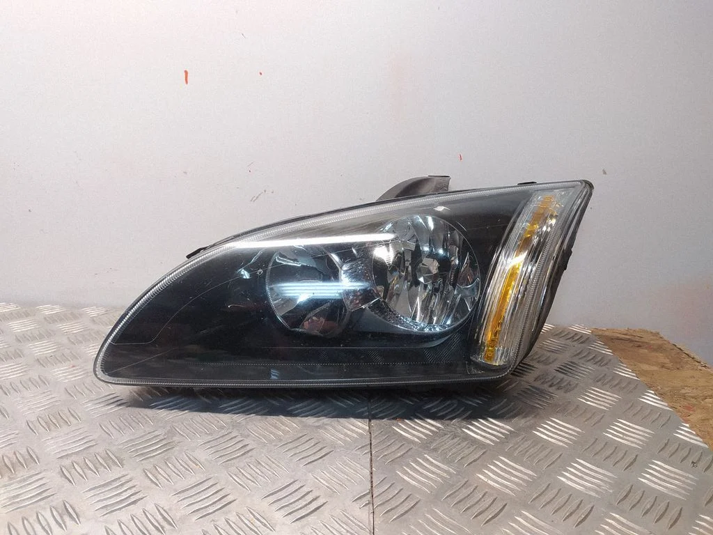 Headlight/headlamp – Ford Focus C-MAX (2003-2010)