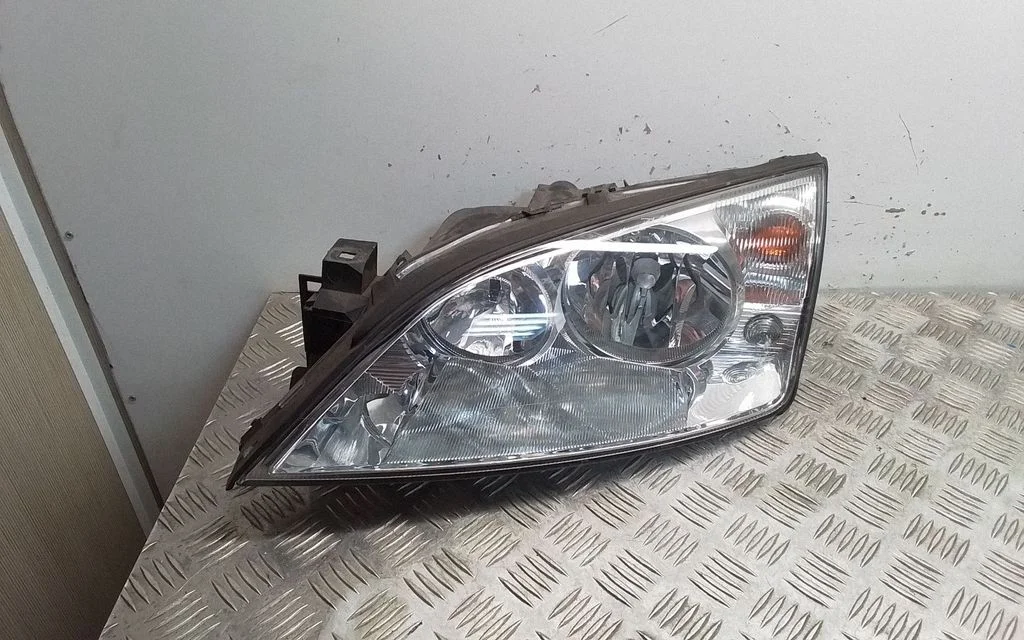Headlight/headlamp 0301174201