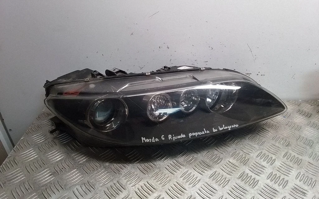 Headlight/headlamp 014003909