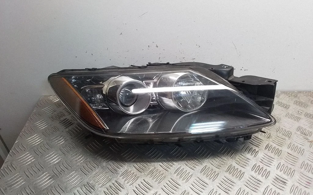 Headlight/headlamp 10051030