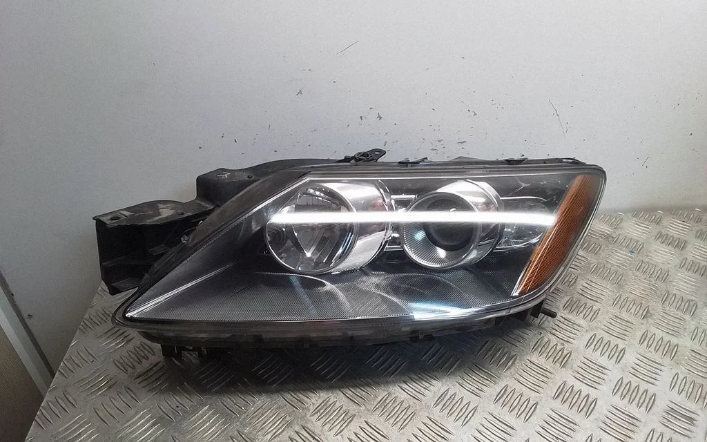 Headlight/headlamp 1051040