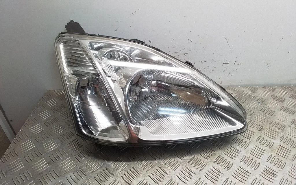 Esituli – Honda Civic (2001-2005)