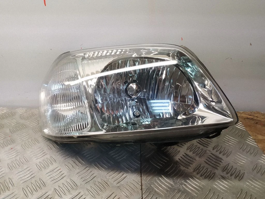 Priekšējais lukturis 44ZH1422