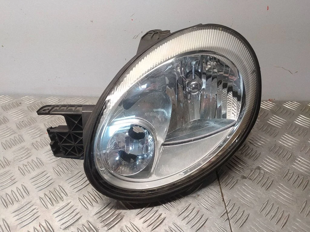 Headlight/headlamp – front left