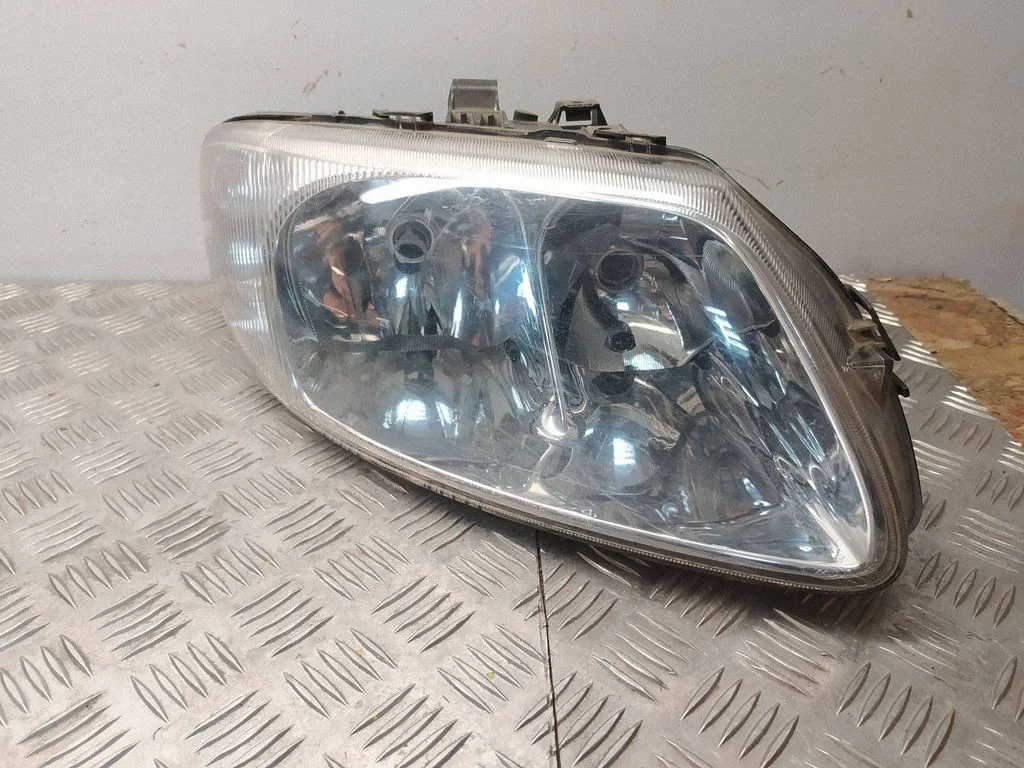 Headlight/headlamp – Chrysler Grand Voyager IV (2001-2007)