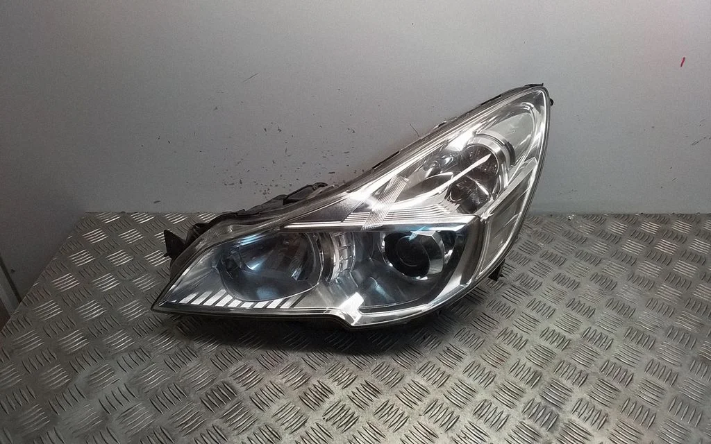 Headlight/headlamp – front left