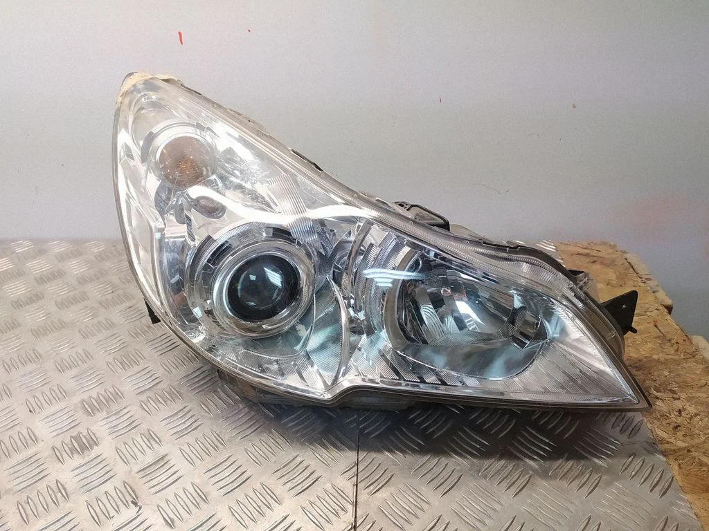 Headlight/headlamp – front right