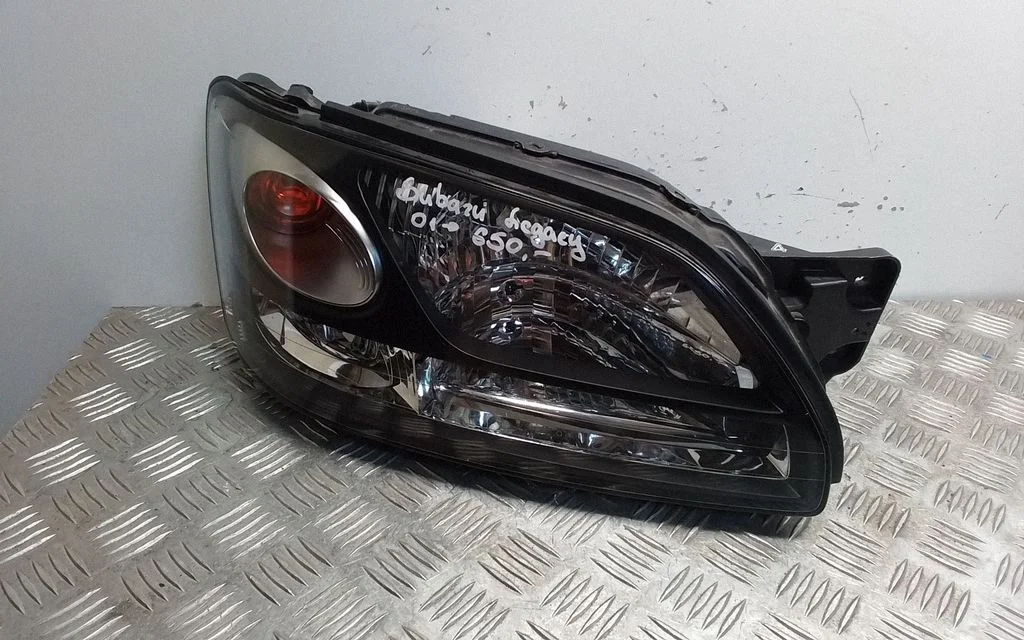 Headlight/headlamp – front right