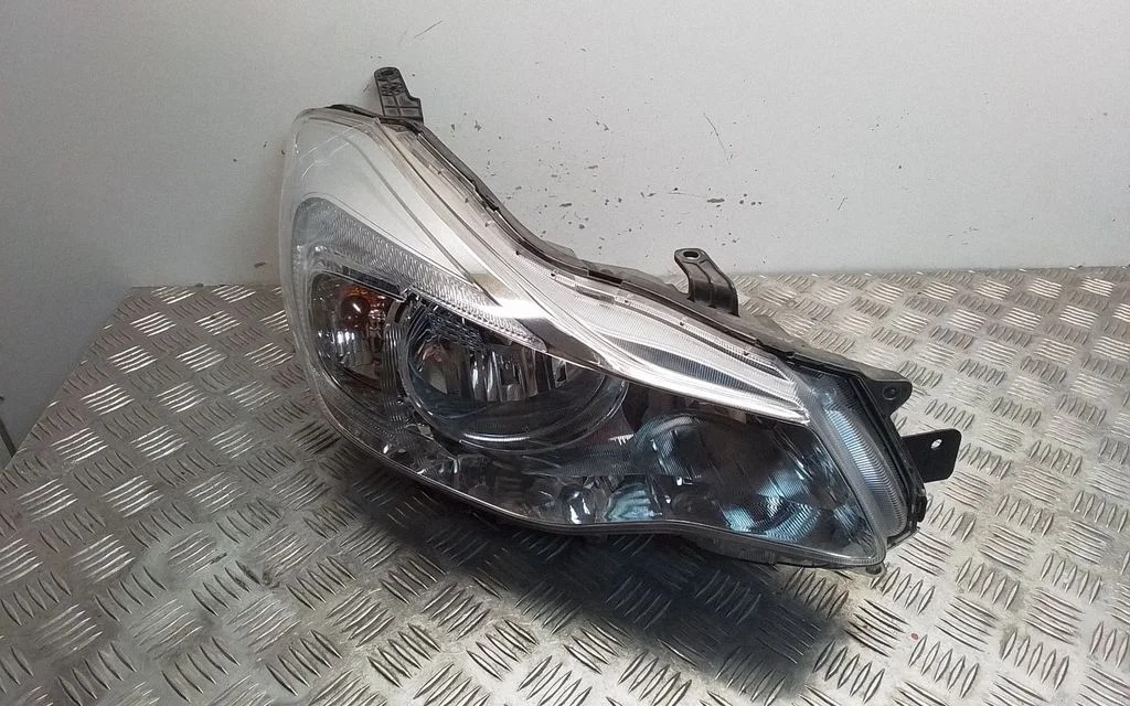 Headlight/headlamp – front right