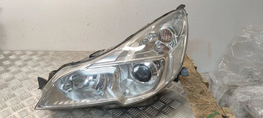 Headlight/headlamp – front left