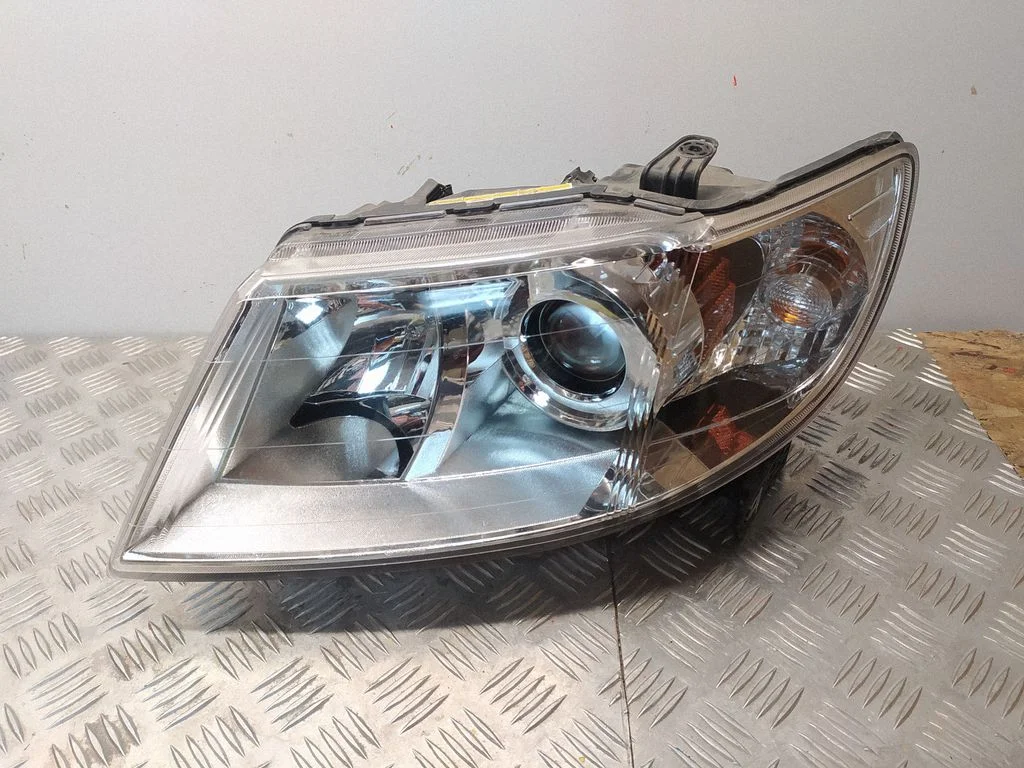 Headlight/headlamp – Subaru Tribeca (2008-2016)