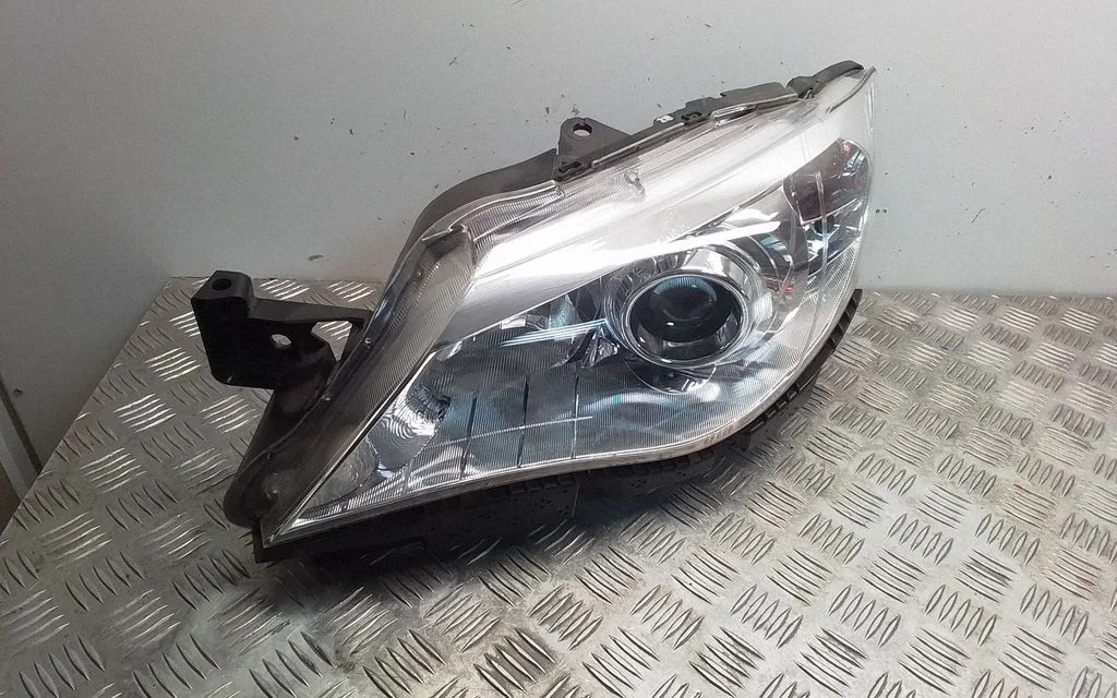 Headlight/headlamp – front left