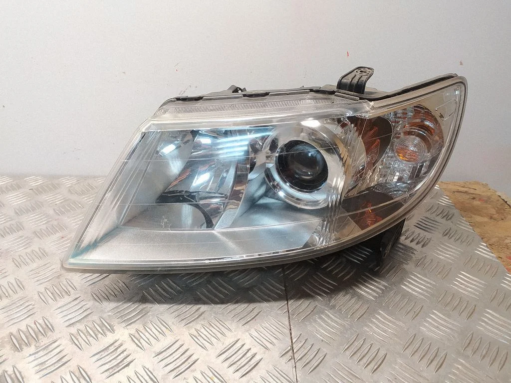 Headlight/headlamp – Subaru Tribeca (2008-2016)