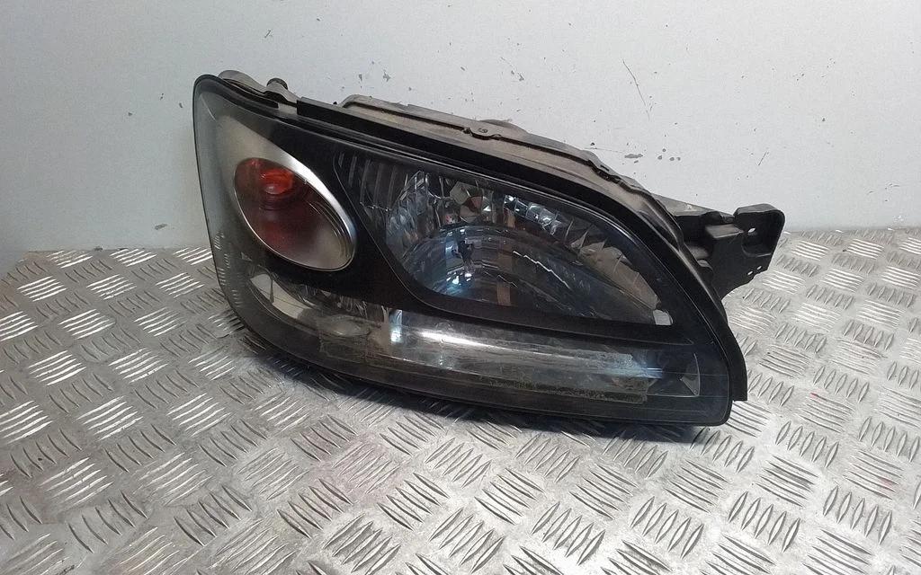 Headlight/headlamp – front right