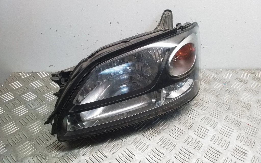 Headlight/headlamp – front left