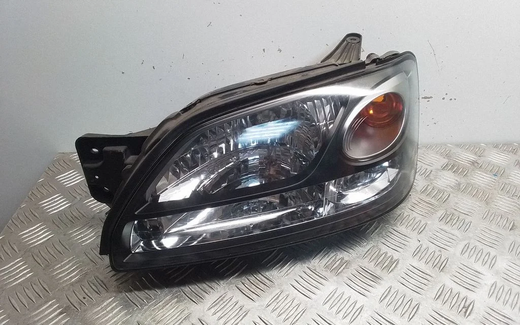 Headlight/headlamp – front left