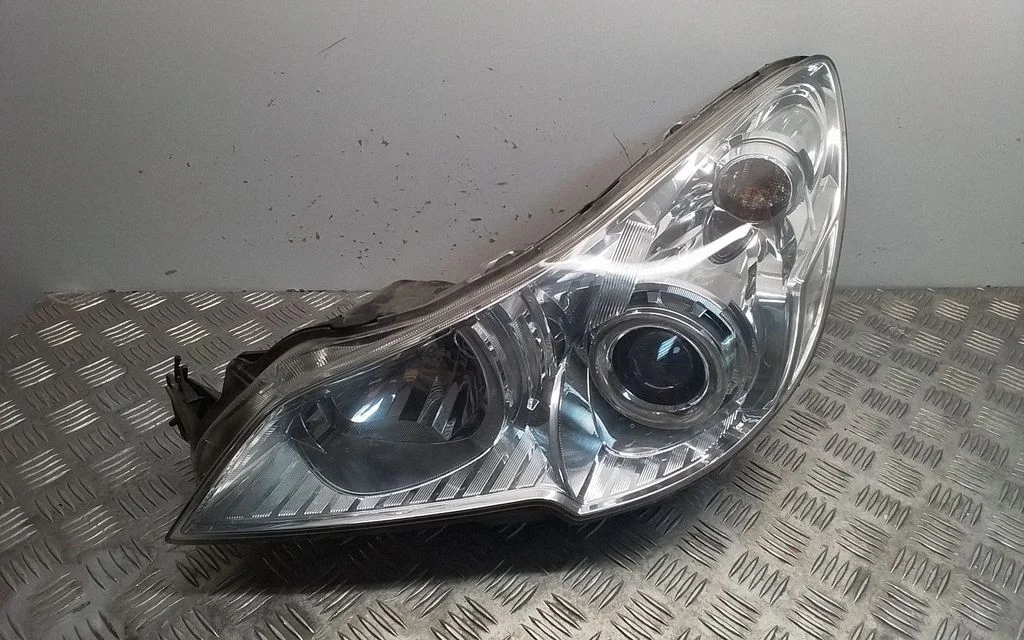Headlight/headlamp – front left