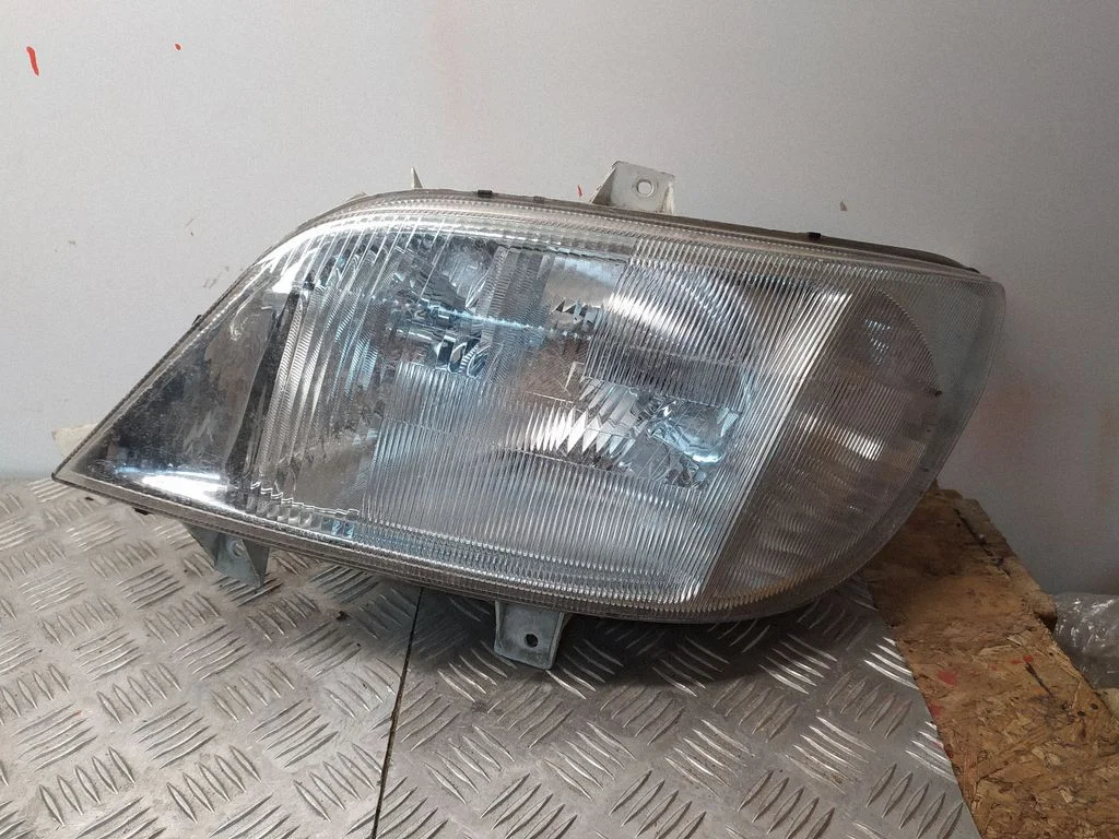 Headlight/headlamp – Mercedes-Benz Sprinter W901 W902 W903 W904 (1995-2007)